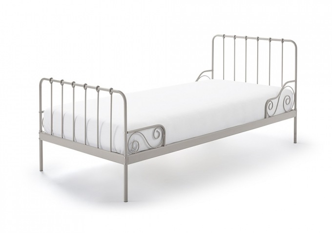 Lit jeune Alik : sommier inclus, matelas non inclus Lit jeune Alik : sommier inclus, matelas non inclus