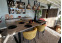 Salle à manger complète en bois en finition golden oak : dressoir, table et bar